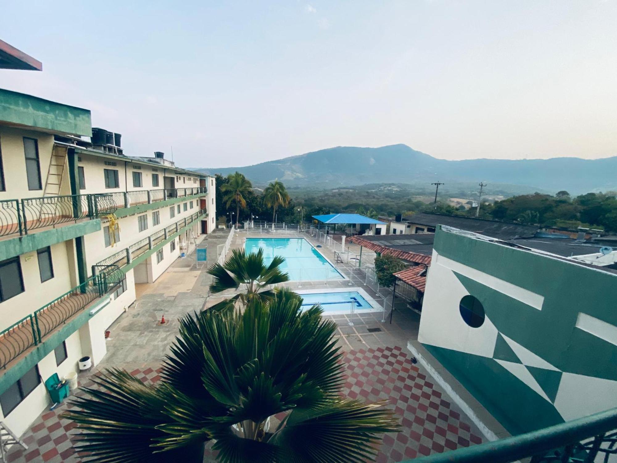 Hotel Club Vacacional Copen à Tocaima Extérieur photo