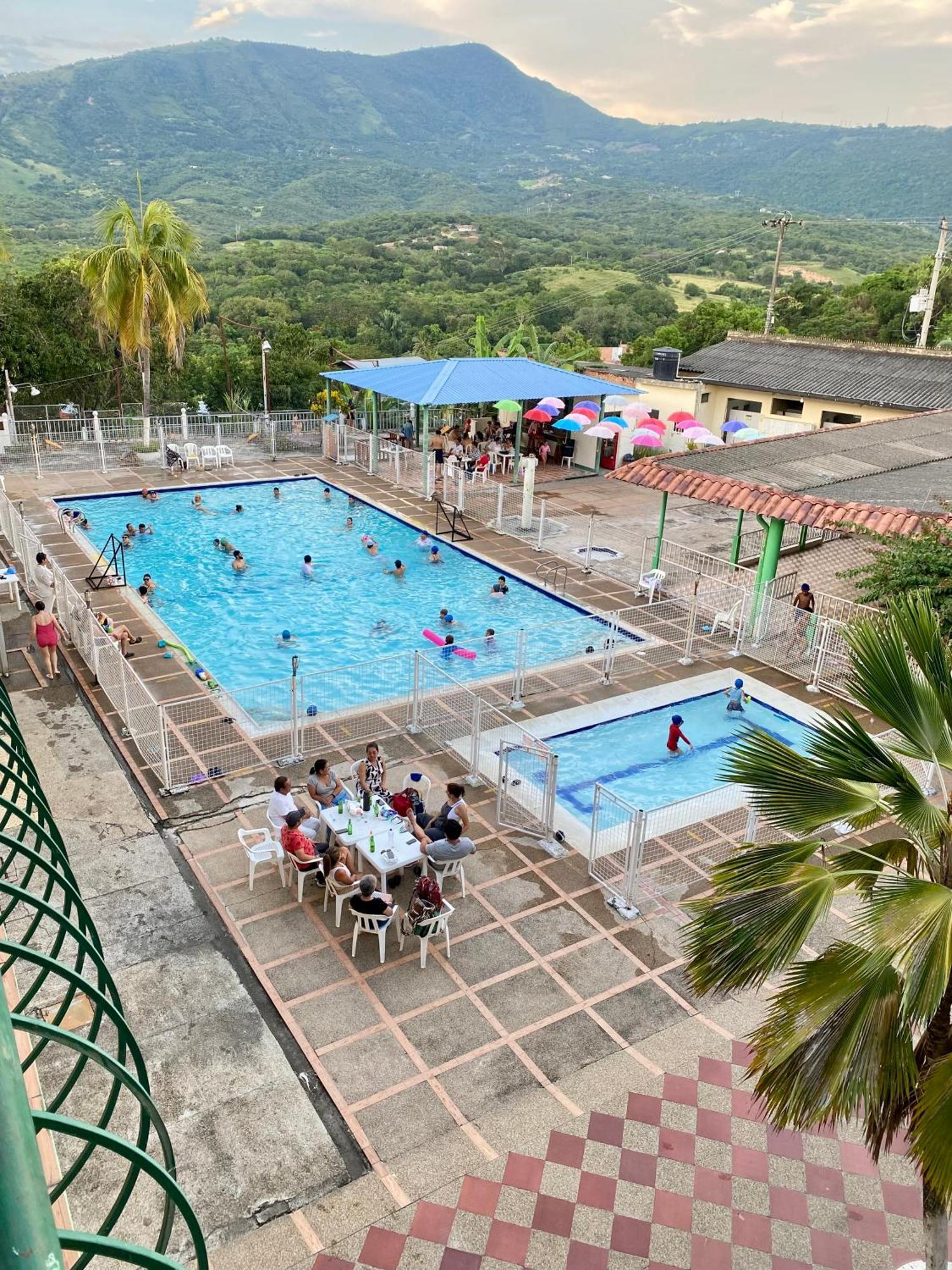Hotel Club Vacacional Copen à Tocaima Extérieur photo