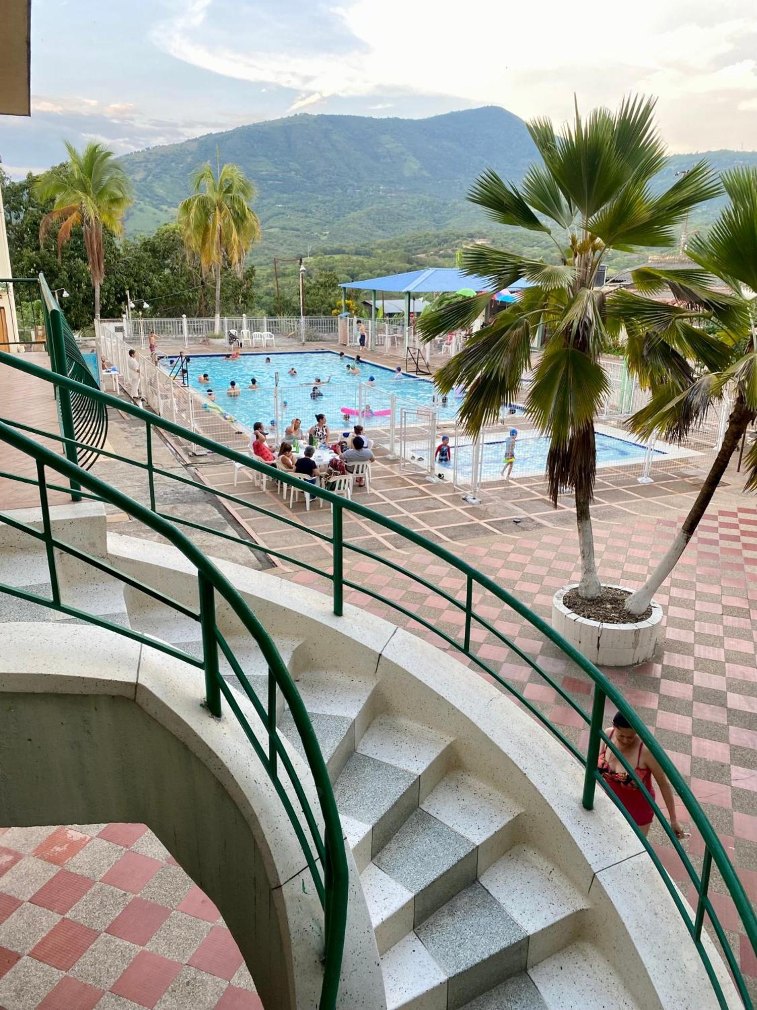 Hotel Club Vacacional Copen à Tocaima Extérieur photo